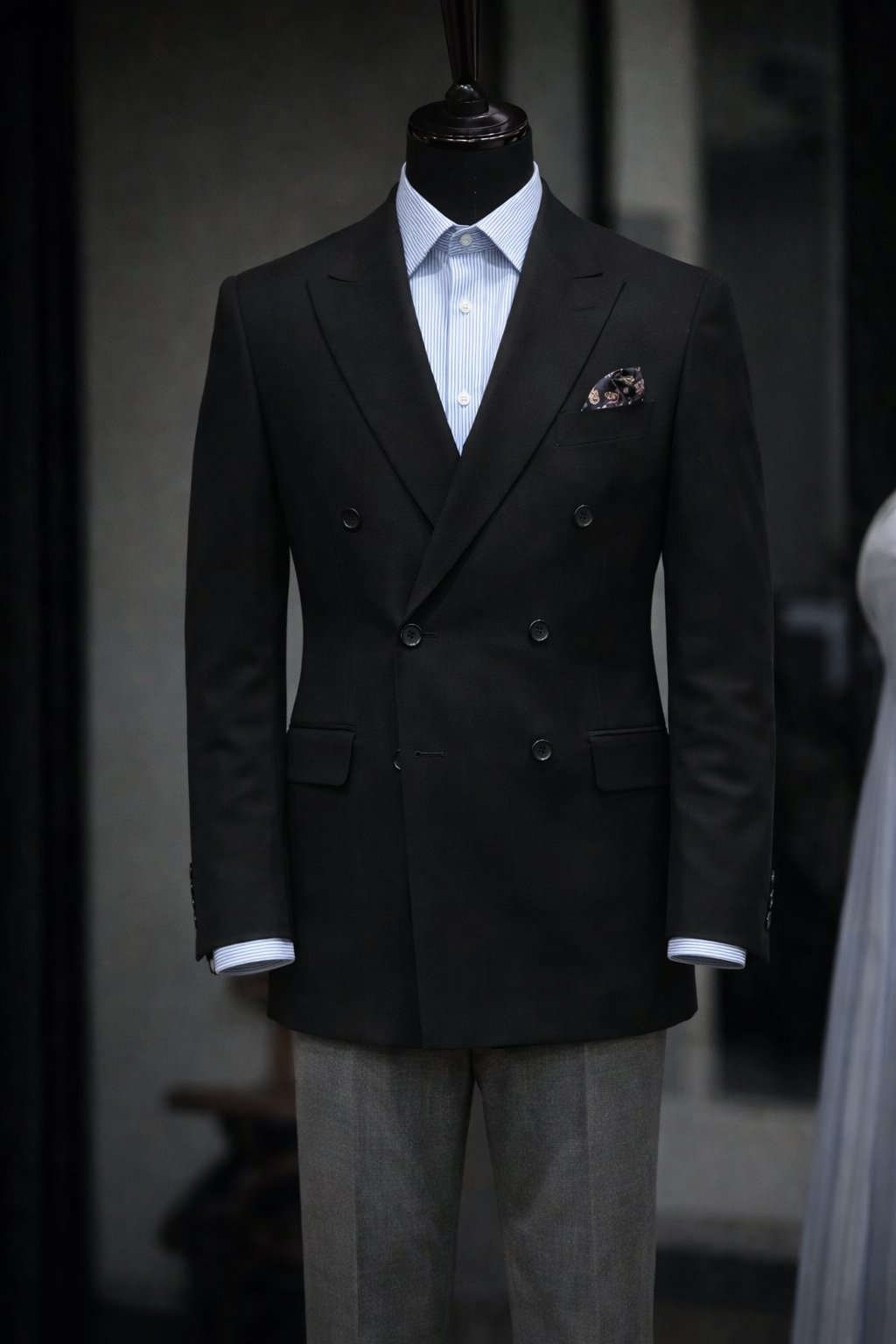 Fato Masculino Clássico Preto – Elegância Atemporal