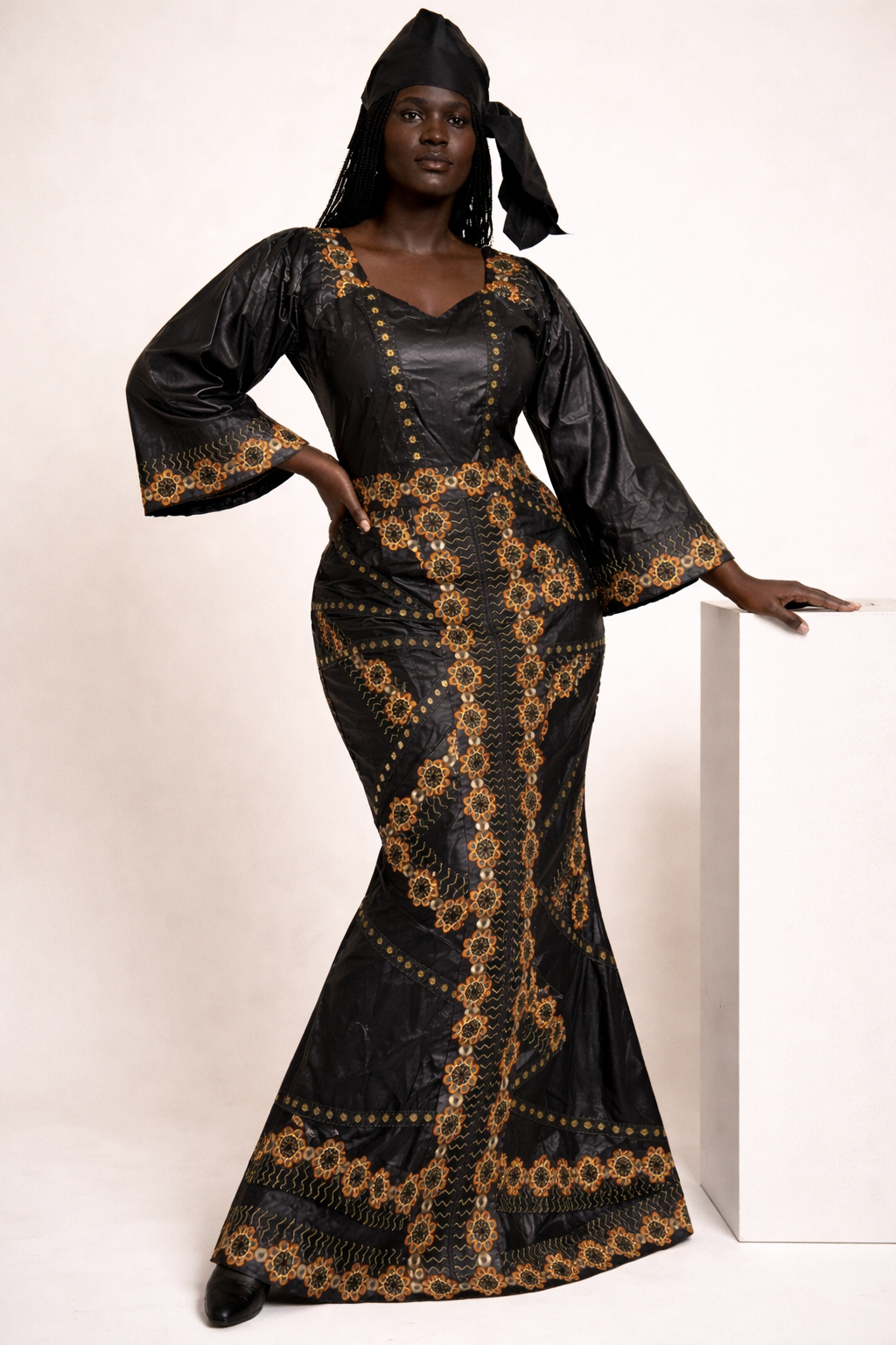 Vestido BVM Royal Essence – Noir Dourado